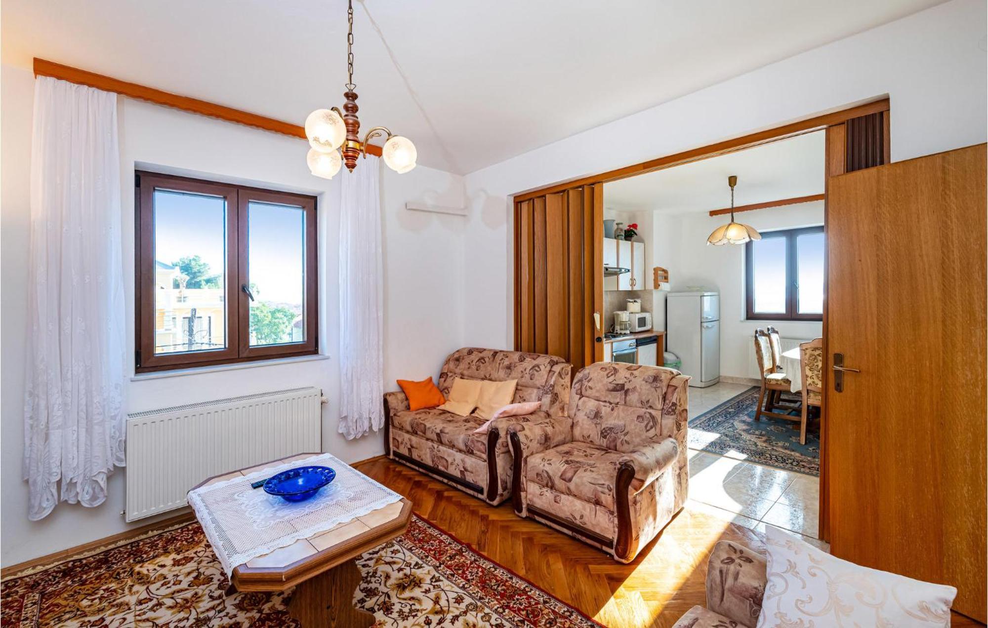 2 Bedroom Cozy Apartment In Zadar Eksteriør bilde