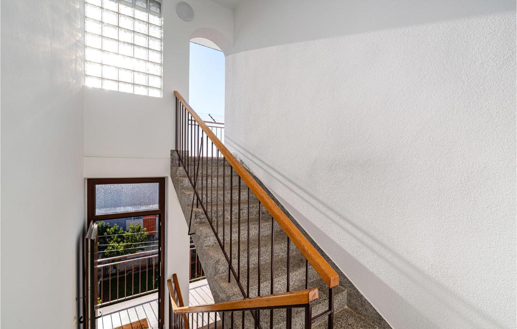 2 Bedroom Cozy Apartment In Zadar Eksteriør bilde