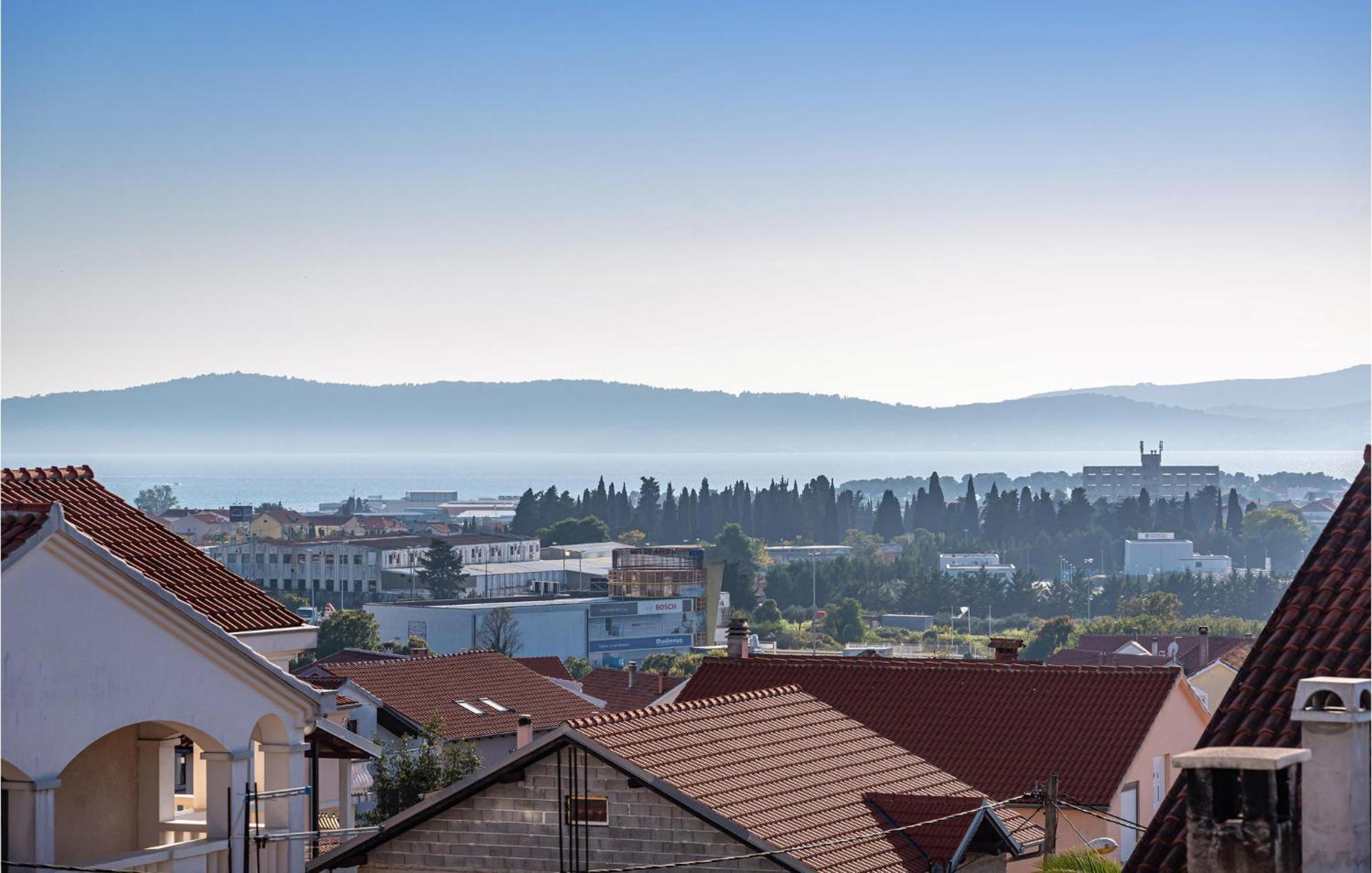 2 Bedroom Cozy Apartment In Zadar Eksteriør bilde