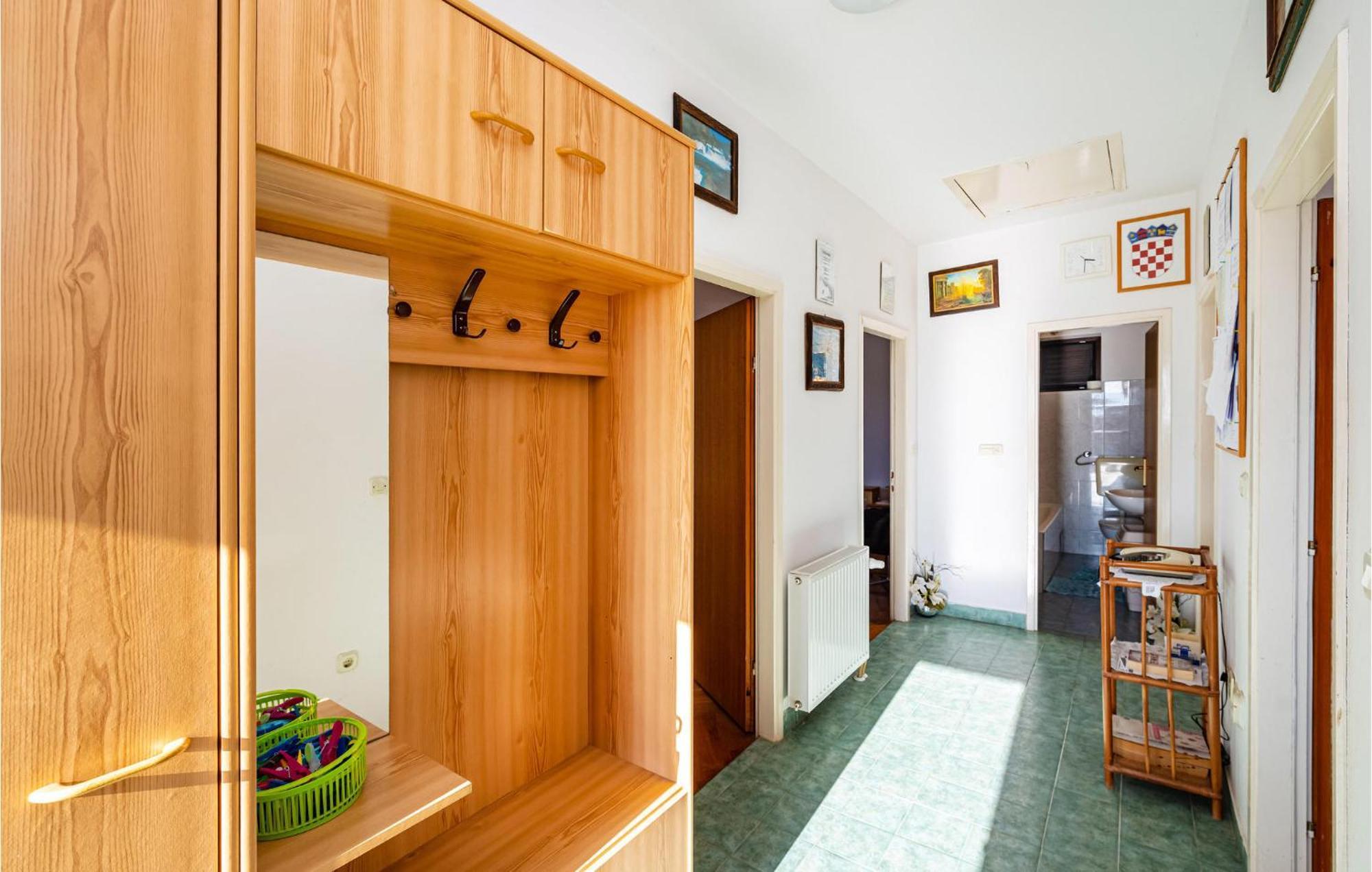 2 Bedroom Cozy Apartment In Zadar Eksteriør bilde